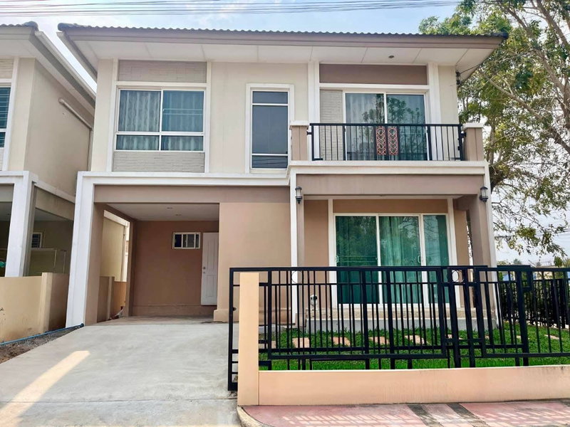Houses for rent : For Rent Passorn Pinklao - Wongwaen Fully Furnished Near Kanchanaphisek Road.