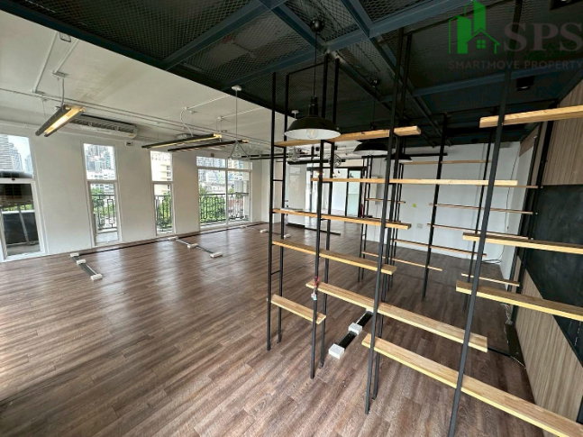 รูป พื้นที่สำนักงาน ให้เช่า ทำเลเอกมัย ตกแต่งพร้อมใช้งาน สามารถย้ายเข้าได้ทันที (SPSJP438) - รูปที่ 4/6