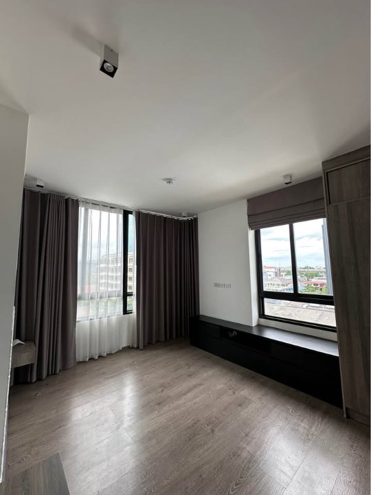 รูป 🏡  ห้องใหญ่หายาก! LYSS Ratchayothin ✨ 60 ตร.ม. วิวสระสวย โล่ง โปร่ง 🪑 ห้องเปล่า ไม่มีเฟอร์  ติด bts - รูปที่ 2/14