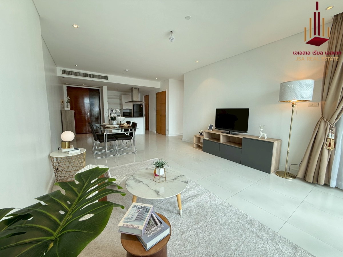 picture ✨ For Sale: Fullerton Sukhumvit Condo ✨   💰 Only 16,990,000 THB - 2/10