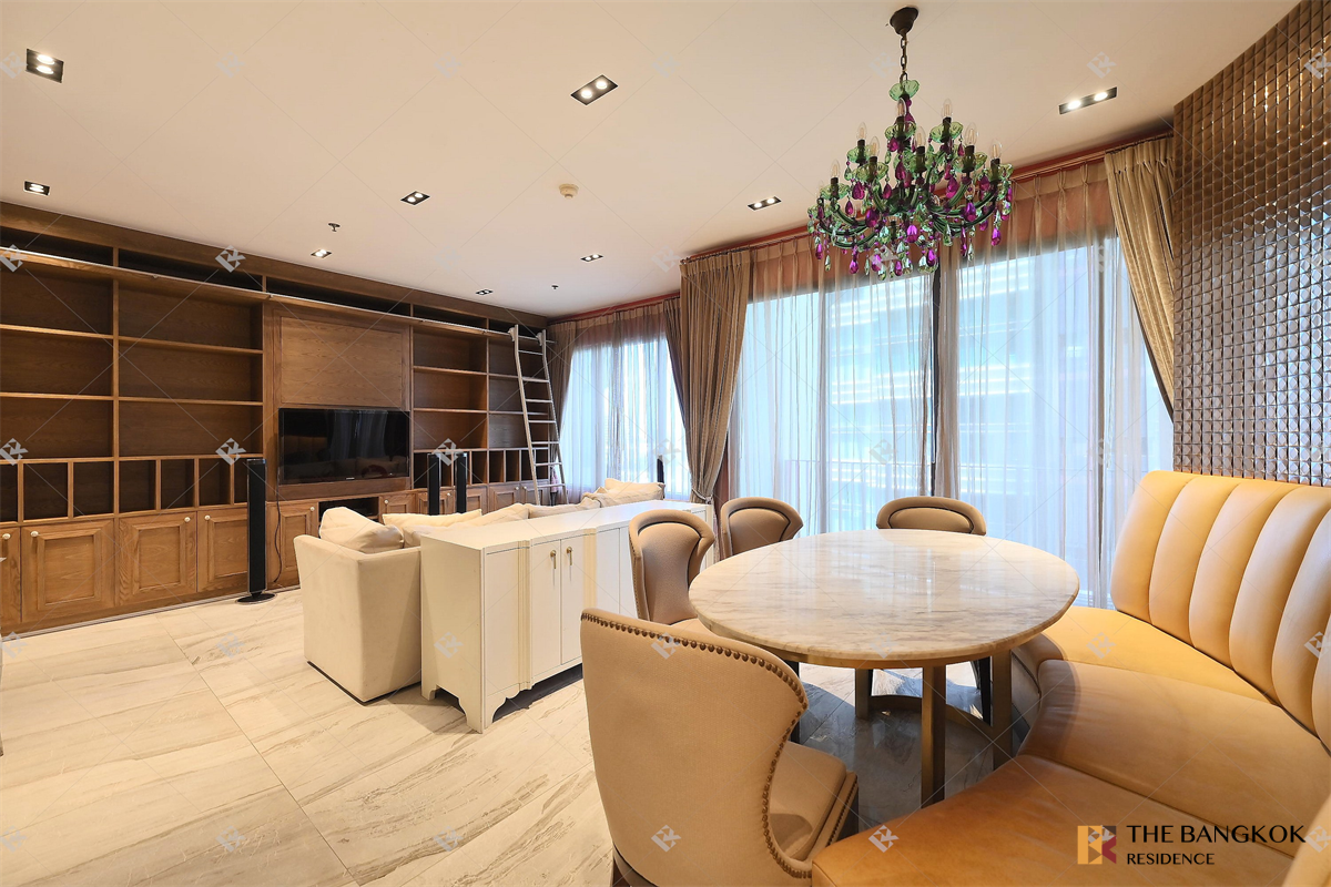 รูป หรูหราเหนือระดับกับยูนิตสุด Luxury ดิ เอ็มโพริโอ เพลส - รูปที่ 3/10