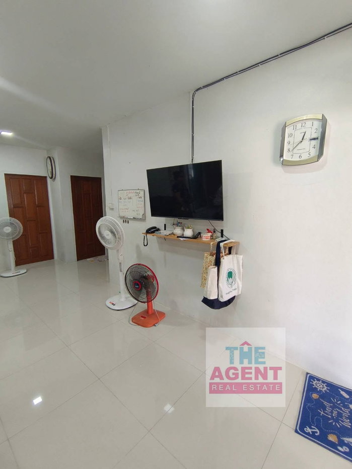 รูป ขายด่วน บ้านเดี่ยวหลังมุม ทำเลทอง แสงเพชร ซอยลาดปลาเค้า 52 เนื้อที่ 72 ตรว 4นอน 2น้ำ ​ใกล้ BTSเสนานิคม - รูปที่ 3/8