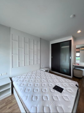 Baan Navatara Condo, resort style, beautiful room as pictured, rent 8,500 THB.