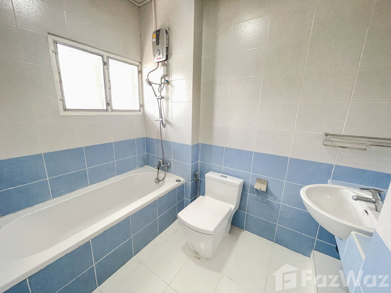 picture 4 Bedroom House for rent in Ram Inthra, Bangkok  1908117 - 9/17