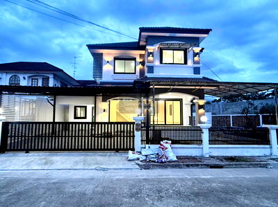 Houses for sale วิทยาลัยเทคนิคราชสิทธาราม : For Sale House , Wararom Phetkasem 69 , newly renovated , Nong Khaem , Nong Khaem , Bangkok , CX-149641 ✅ Live chat with us ADD LINE @connexproperty ✅