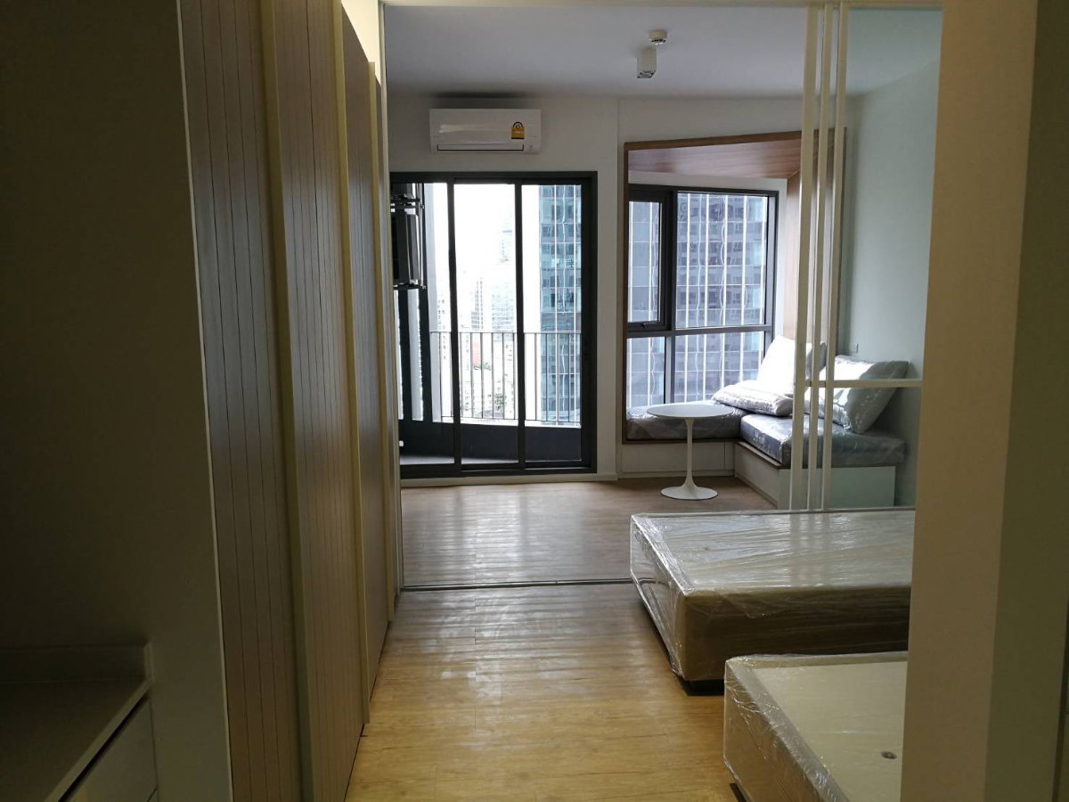 รูป Triple Y Residence【𝐒𝐄𝐋𝐋 & 𝐑𝐄𝐍𝐓】🔥 สไตล์มินิมอล! ละมุนตา ดีไซน์เตียงคู่ คุมโทนงานไม้สีอุ่น🔥 ติดต่อไลน์ไอดี: @hacondo - รูปที่ 2/7