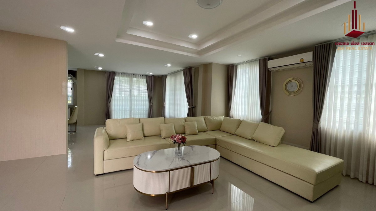 picture ✨ For Rent: Baan Suan Naramit Watcharapon - Permsin ✨    💰 Only 180,000 THB/month - 2/13