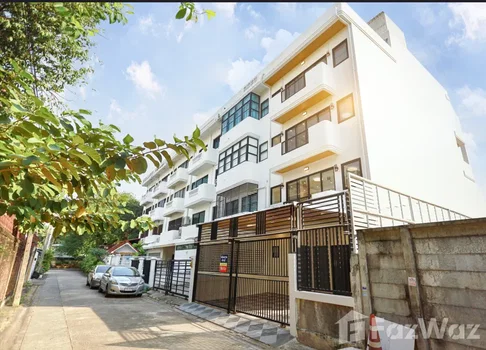 6 Bedroom House for sale in Lat Phrao, Bangkok  6503283