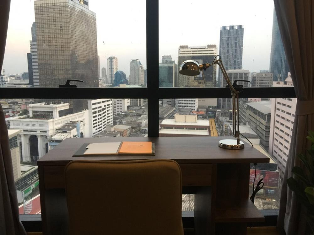 รูป Ashton Chula Silom【𝐒𝐄𝐋𝐋 & 𝐑𝐄𝐍𝐓】🔥 ห้องแต่งหรู โทนสีน้ำตาล เฟอร์ครบ พร้อมวิวพาโนรามา ใกล้MRTสามย่าน🔥 ติดต่อไลน์ไอดี: @hacondo - รูปที่ 6/7