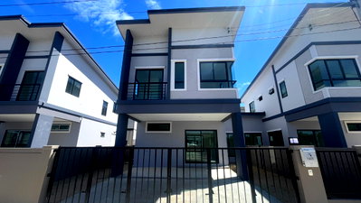 ขายบ้านแฝด : (Owner Post) บ้านแฝดโซนใหม่หลังใหญ่ ติดถนนใหญ่เศรษฐกิจ ใกล้เซ็นทรัลมหาชัย