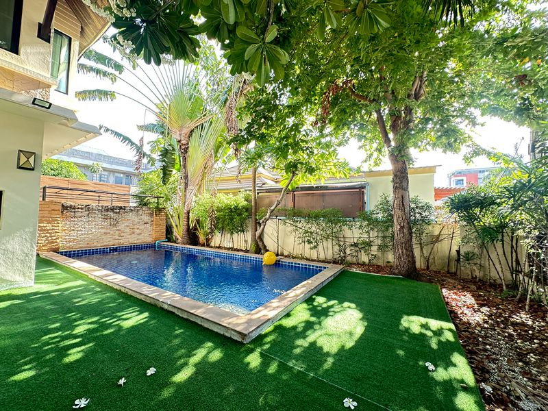 รูป บ้านเดี่ยวพร้อมสระว่ายน้ำส่วนตัว ใกล้เทอมินอบ21 ราคาเช่า 75,000 บาท/เดือน - รูปที่ 3/19