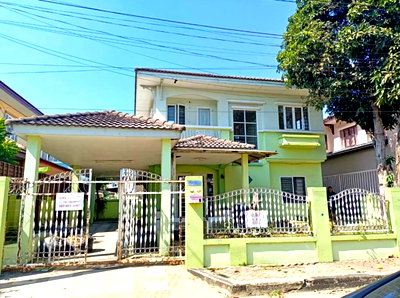 Houses for sale Pathumthani : Two-story detached house for sale, 52 square wa (approx. 208 sq m), Parichat Village, Road 345, Bang Khu Wat, Pathum Thani Province.