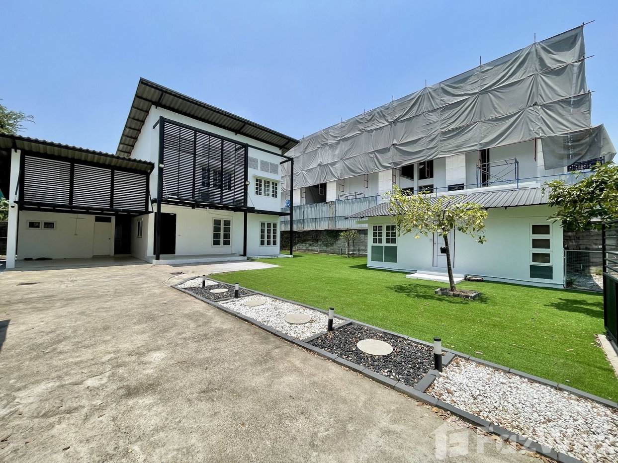picture 4 Bedroom House for rent in Ram Inthra, Bangkok  1908117 - 2/17