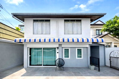 เช่าบ้านเดี่ยว กรุงเทพมหานคร : สถานีกลางบางซื่อ 700ม. Lotusประชาชื่น 500 ม. ประชาชื่นต้นๆ บ้านเดี่ยว 2 ชั้น 3 นอน 2 น้ำ 20ตร.ว. 160ตร.ม. พร้อมแอร์ทุกห้อง