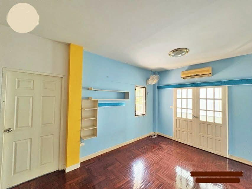 รูป บ้านเดี่ยว 4 ห้องนอน บนที่ดิน 76 ตร.ว. พื้นที่ใช้สอยกว่า 251 ตร.ม. ทำเลหางดง–สันป่าตอง พร้อมของแถมครบ ในราคาเพียง 4.89 ล้านบาท - รูปที่ 11/17