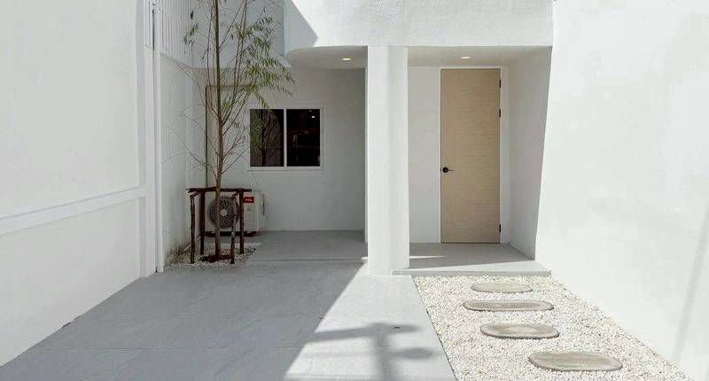 รูป 🏡 𝙈𝙞𝙣𝙞𝙢𝙖𝙡 𝙈𝙤𝙙𝙚𝙧𝙣 𝙃𝙤𝙢𝙚  กุลพันธ์วิลล์ 2 – แม่เหียะ เชียงใหม่ บ้านรีโนเวทใหม่ทั้งหลัง - รูปที่ 2/32