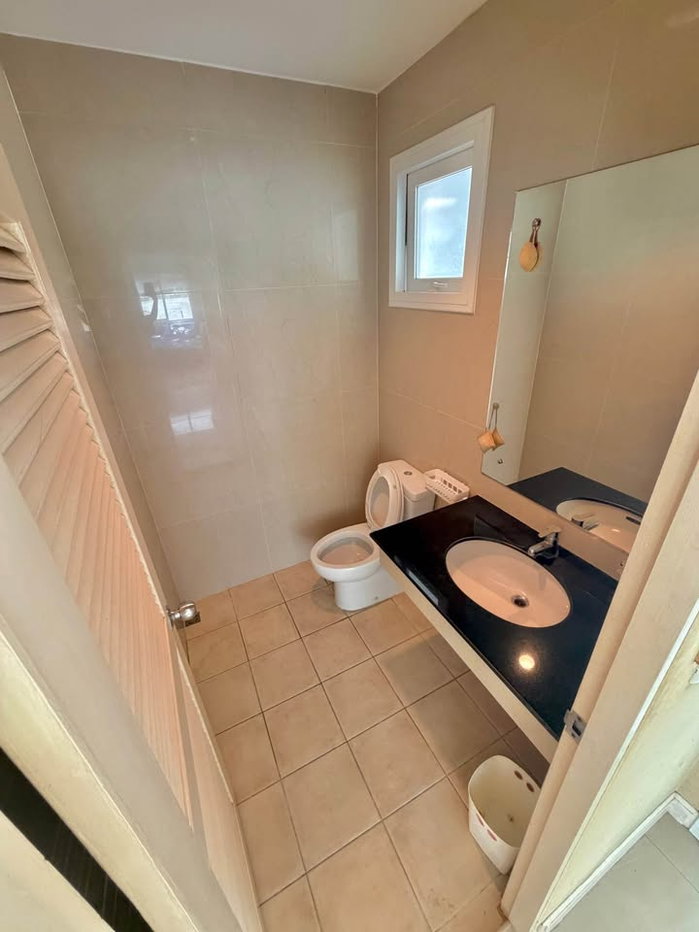 picture Two-Storey Detached House for Rent - 16/19