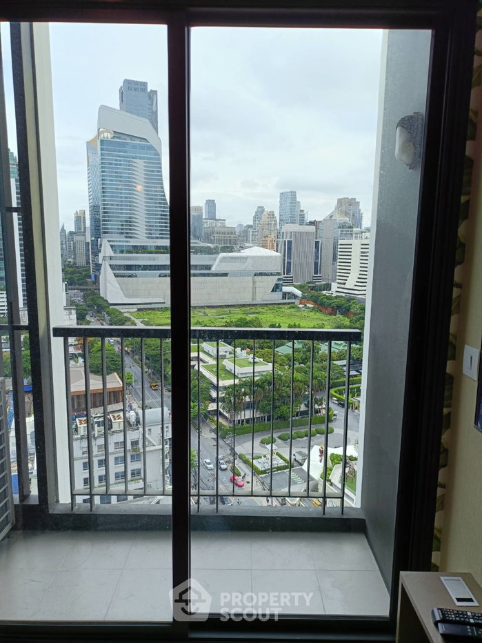 picture High-Floor 2-BR 45 Sqm Condo At Life One Wireless, BTS Phloen Chit (ID 2262552) - 6/10