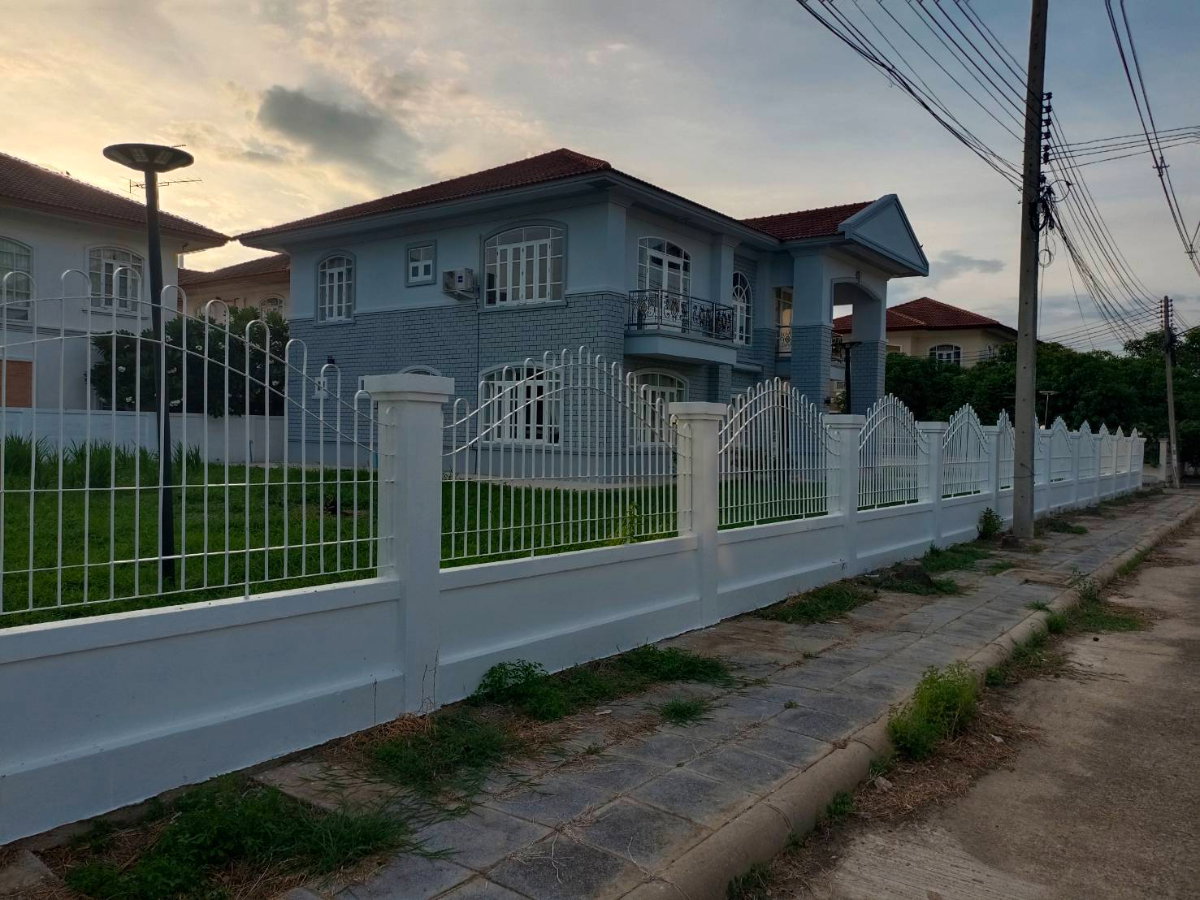 รูป ขายบ้านใหญ่สุดในโครงการทำเลดีสะดวกสะอาดปลอดภัย - รูปที่ 9/11
