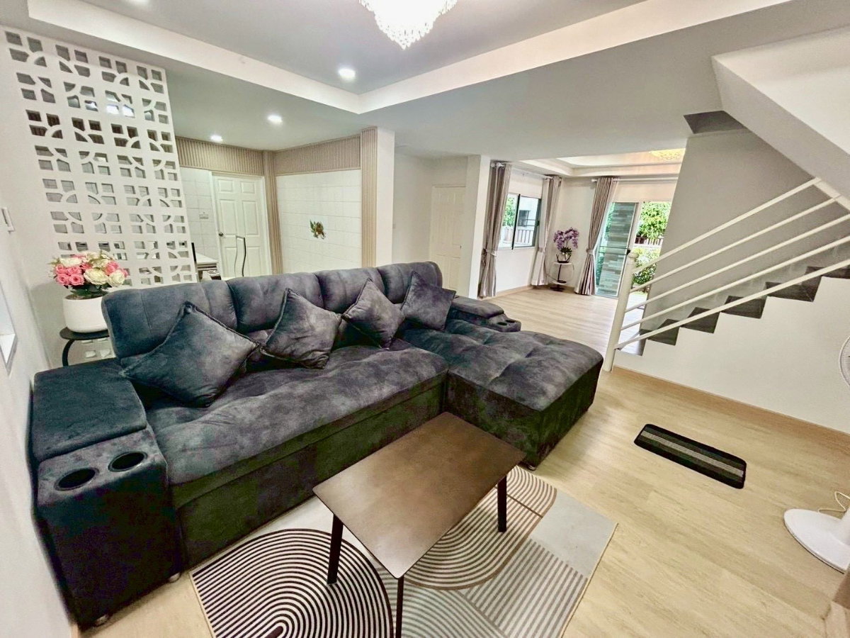 รูป  ให้เช่า Pool Villa บ้านแฝดสองชั้นตีทะลุกัน พร้อมสระว่ายน้ำส่วนตัว บรรยากาศเงียบสงบ   #A7-V0079 - รูปที่ 7/33