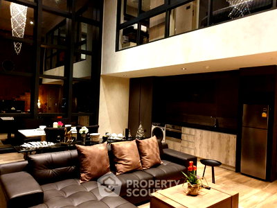 Condos for sale : High-Floor 1-BR 79 Sqm The Lofts Asoke, 300m to MRT Phetchaburi (ID 2948735)