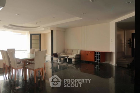 คอนโด 3 ห้องนอน 220 ตร.ม. ให้เช่า River House Condominium ใกล้ MRT หัวลำโพง (ชั้น 8) (ID 2627199)
