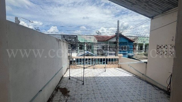 รูป ทาวน์เฮ้าส์ บ้านร่มเงาไม้ ทำเลดี ราคาถูก - รูปที่ 7/12