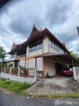 หลังเเรกใกล้ป้อมยามทางเข้าออกหมู่บ้าน 2015288