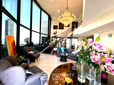 Condos for rent : 3-BR Condo At Supalai Place Sukhumvit 39 Near BTS Phrom Phong (ID 3022833)
