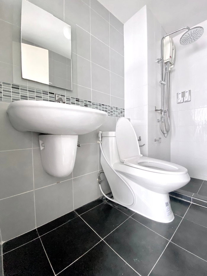 รูป D Condo Ramkhamhaeng 64 | Studio 29 ตร.ม. | เพียง 9,500 บาท/เดือน | เฟอร์ครบ พร้อมเครื่องซักผ้า เข้าอยู่ได้ทันที - รูปที่ 7/7