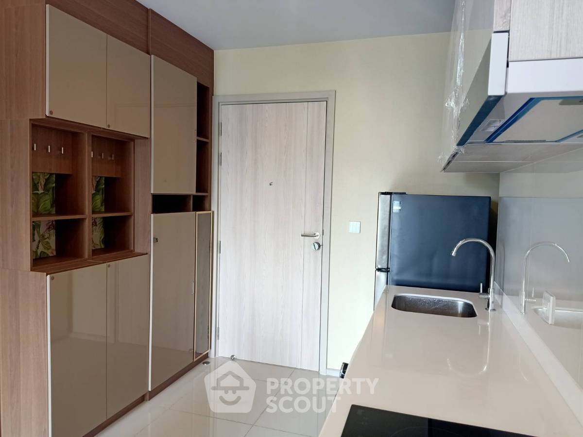 picture High-Floor 2-BR 45 Sqm Condo At Life One Wireless, BTS Phloen Chit (ID 2262552) - 3/10