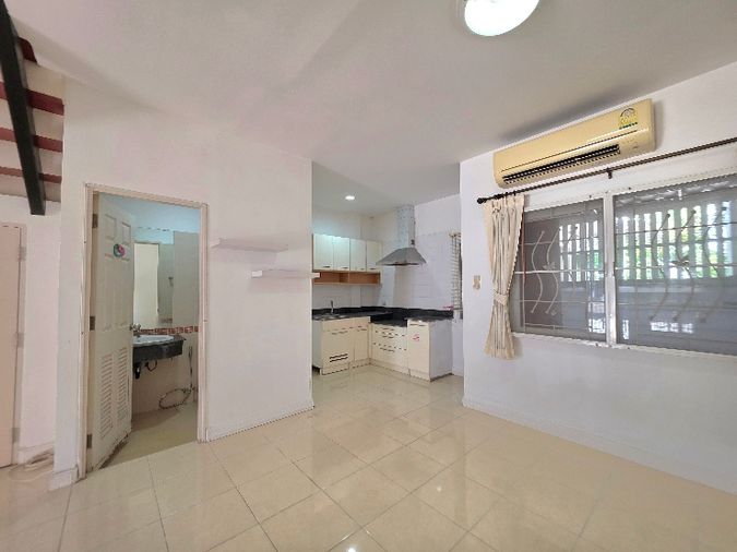 ขายทาวน์โฮม 2 ห้องนอน 119 ตร.ม. 22.2 ตร.ว. เขตสะพานสูง