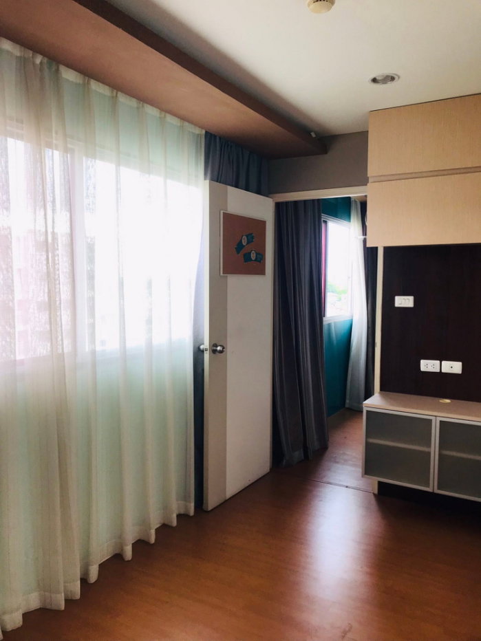 รูป ขายด่วน 🔥 คอนโดลุมพินี คอนโดทาวน์ รามอินทรา-ลาดปลาเค้า 2 (Lumpini Condo Town Ramindra - Lat Pla Khao 2) ราคาถูก ✨ เดินทางสะดวกใกล้รถไฟฟ้าสายสีชมพู - รูปที่ 2/6
