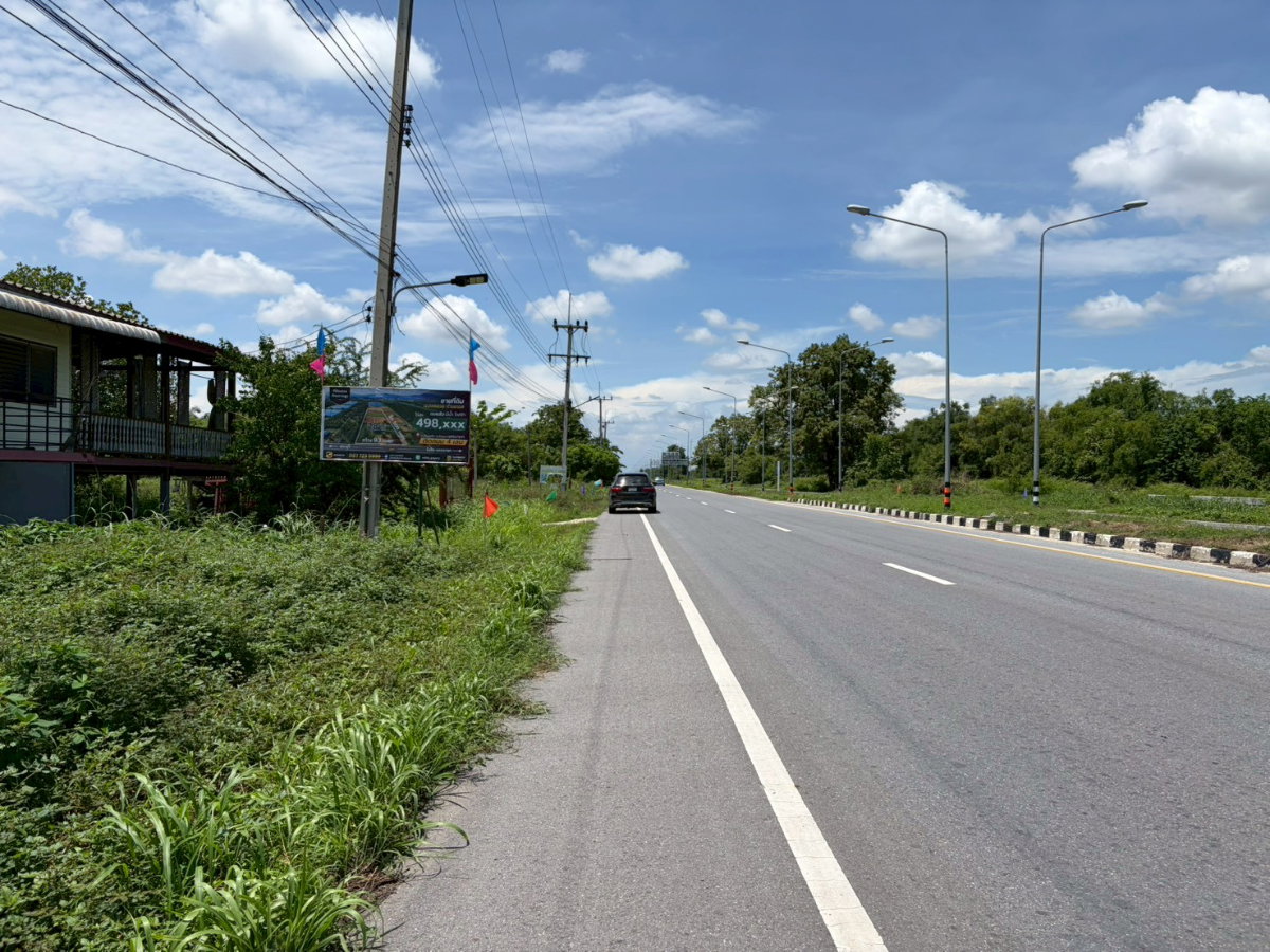รูป ขายที่ดินติดถนน 4 เลน🚗 28 ไร่ นครนายก  หน้ากว้าง 93 เมตร ลึก 500 เมตร - รูปที่ 2/4