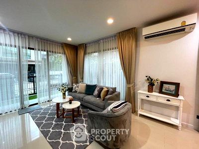 Houses for rent Bangkok : 4-BR House For Rent, Burasiri Krungthep Kreetha (196 Sqm) (ID 3043526)
