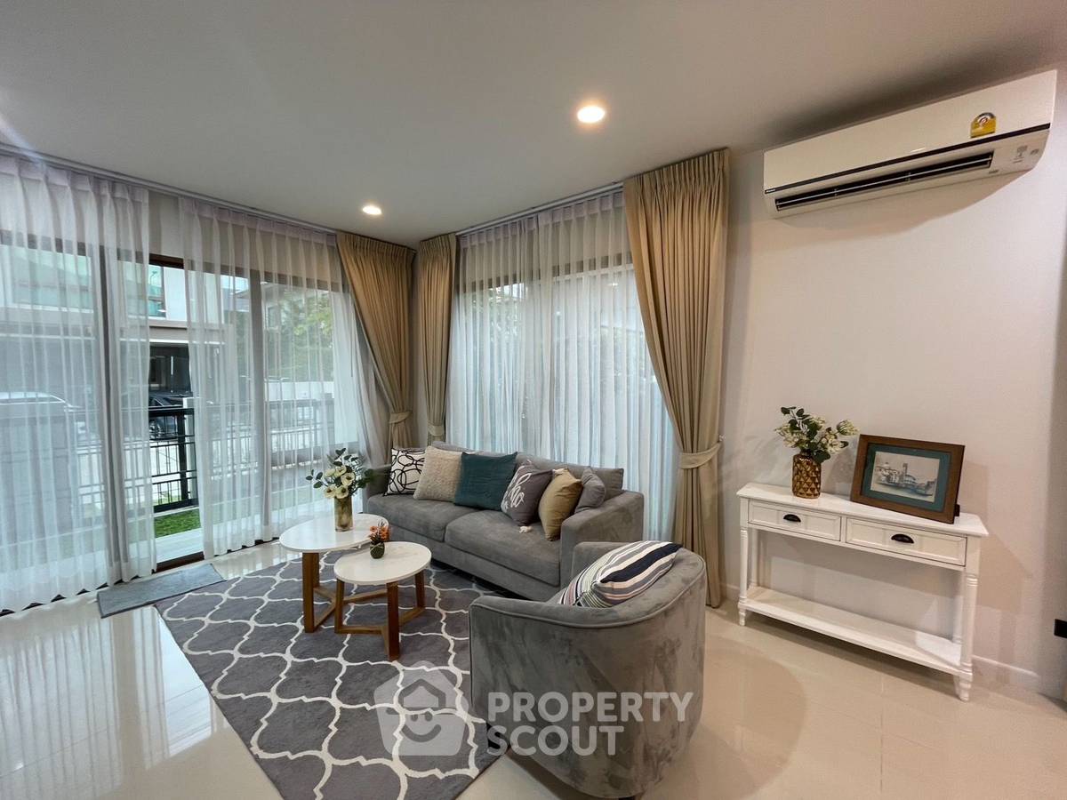 รูป บ้าน 4 ห้องนอน ให้เช่า บุราสิริ กรุงเทพกรีฑา (196 ตร.ม.) (ID 3043526) - รูปที่ 1/18
