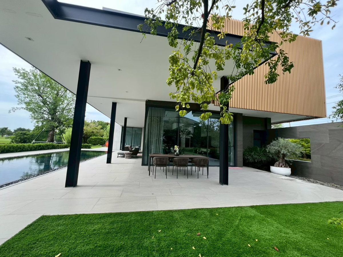 รูป ขาย Private Pool Villa หรู 5 ห้องนอน วิวสนามกอล์ฟ กรีนวัลเลย์ บางนา - รูปที่ 46/54