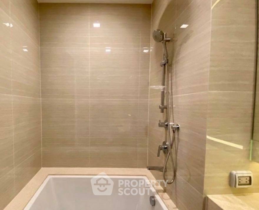 picture 2-BR Condo For Sale Noble Be 33, 18th-Floor, Near BTS Phrom Phong (ID 3041461) - 3/7