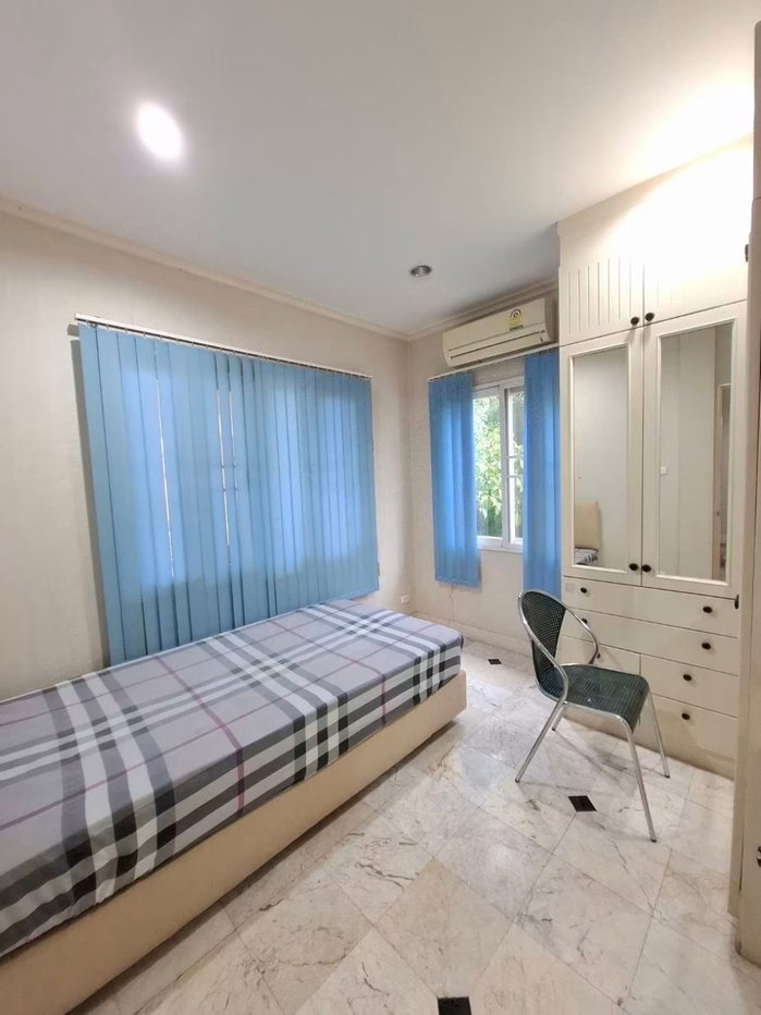 รูป 🏡 ให้เช่าบ้านเดี่ยว 2 ชั้น พร้อมเฟอร์นิเจอร์ ทำเลดีมาก เดินทางสะดวก ใกล้รวมโชค มีโชคพลาซ่า NIS ห้างสรรพสินค้า และอื่นๆอีกมากมาย - รูปที่ 4/9