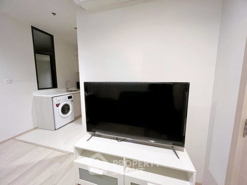 17th-Floor 1-BR Condo at Life One Wireless near BTS Phloen Chit (ID 2660619)