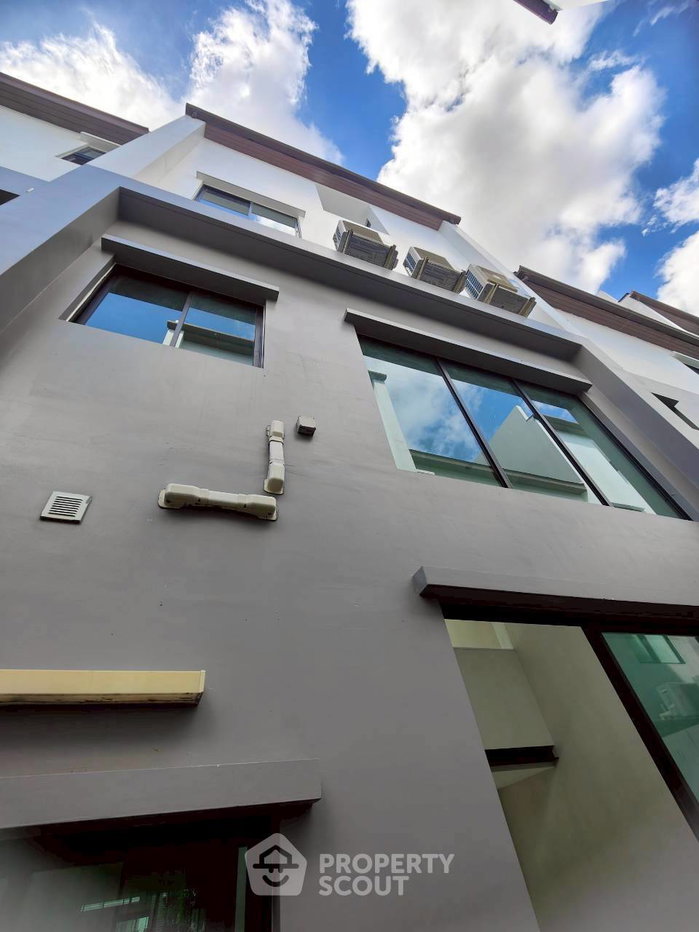 รูป ทาวน์เฮ้าส์ 3 ห้องนอน ขาย ที่ Nirvana Define Srinakarin-Rama 9 ใกล้ สะพานสูง (ID 3043700) - รูปที่ 13/16