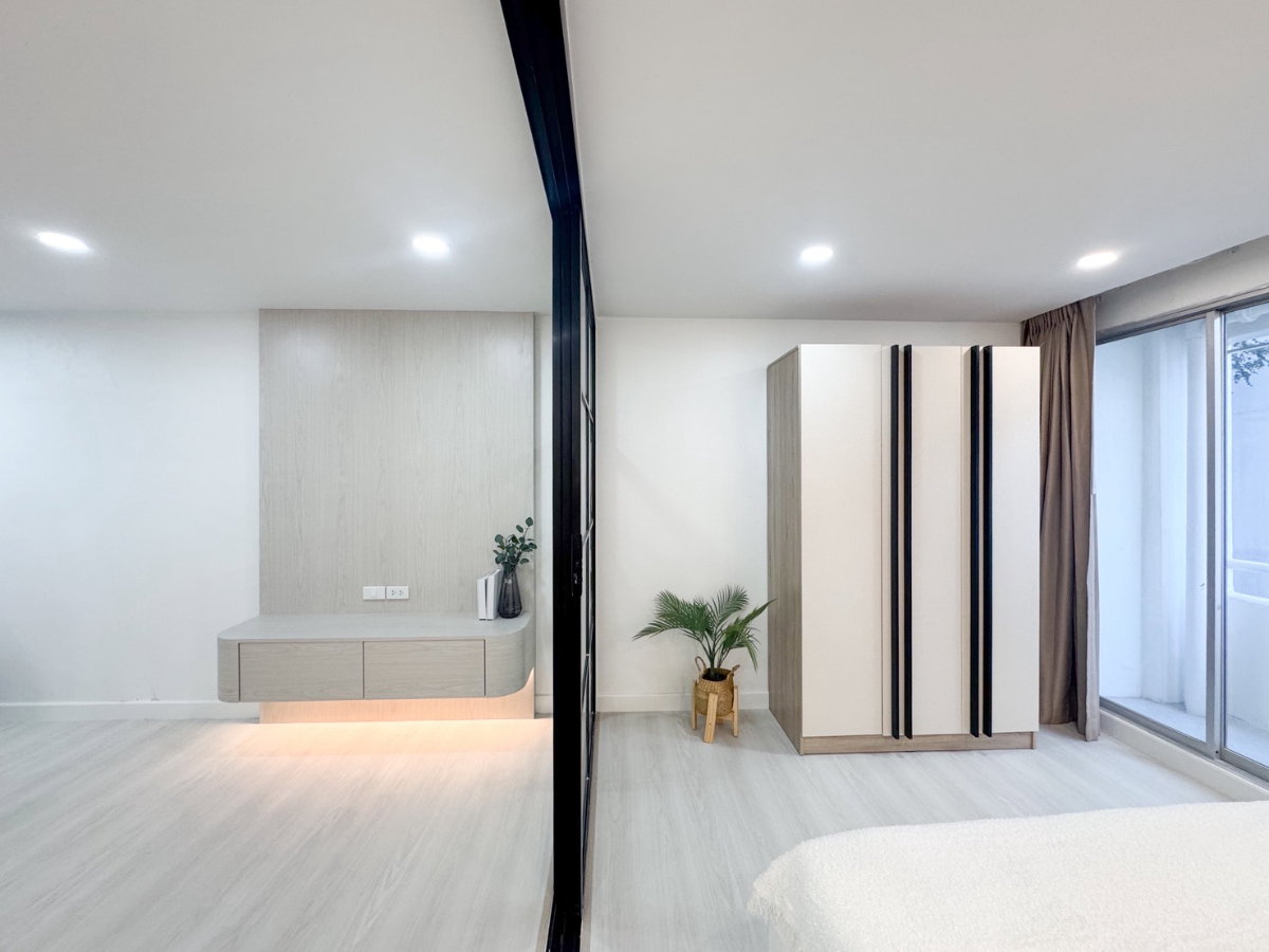 picture City   Villa   Condo    For  Sell - 8/11