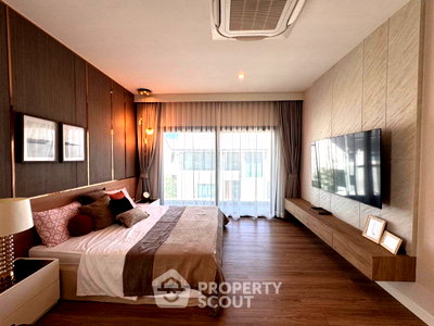 Houses for sale Chonburi : 4-BR Villa For Sale, The Lavish Pattaya, Na Kluea Pattaya (ID 3042074)