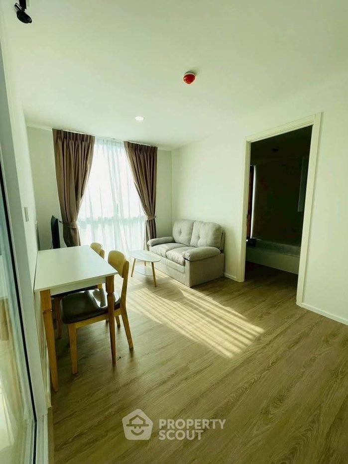 picture 2-BR 45 Sqm Condo At Chateau In Town Major Ratchayothin, 300m To BTS Ratchayothin (ID 2533089) - 2/7