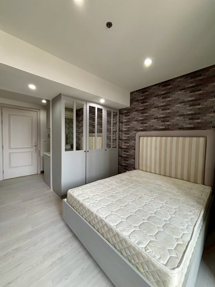 รูป Editor สะพานควาย | 28 ตร.ม. ชั้น 10 ทิศเหนือ | เฟอร์ครบ พร้อมเครื่องซักผ้า | เพียง 16,000 บาท/เดือน - รูปที่ 8/12