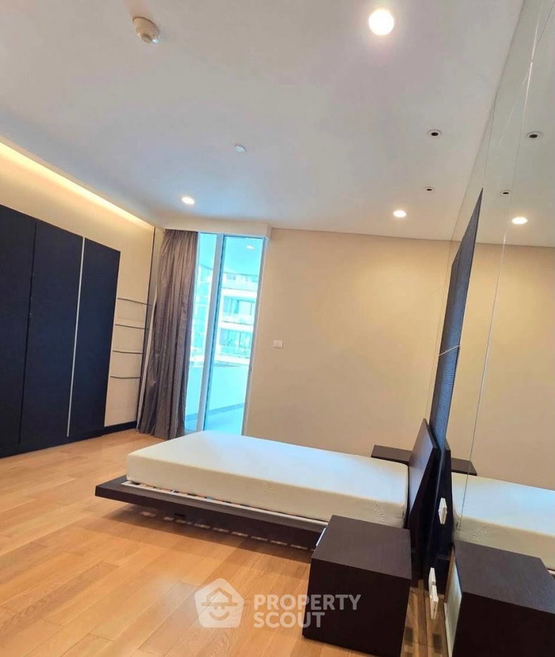 picture 3-BR Condo 258 Sqm At The Park Chidlom, 400m to BTS Chit Lom (ID 3040309) - 10/19