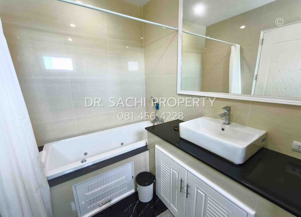 picture Luxury detached house for sale at The Grand Millennium Phitsanulok. - 12/13