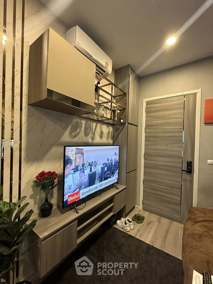 picture 18th-Floor 1-BR Condo At KnightsBridge Collage Ramkhamhaeng (ID 2328472) - 2/12