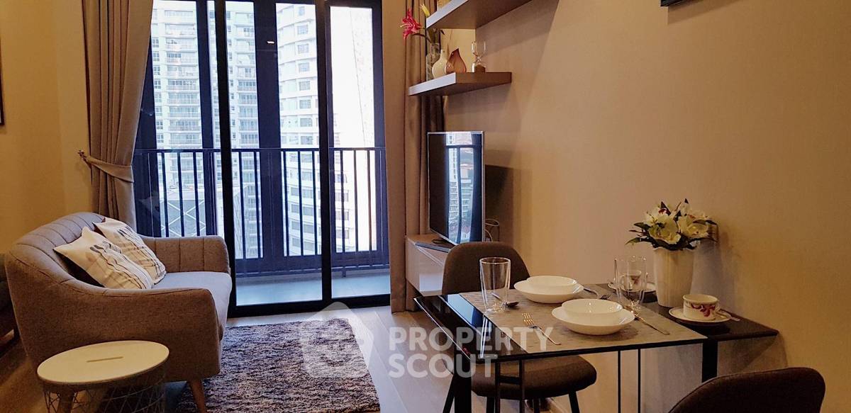 picture Well-Priced 1-BR 34 Sqm Ashton Asoke, 18th Floor, MRT Sukhumvit 70m (ID 2357093) - 1/8