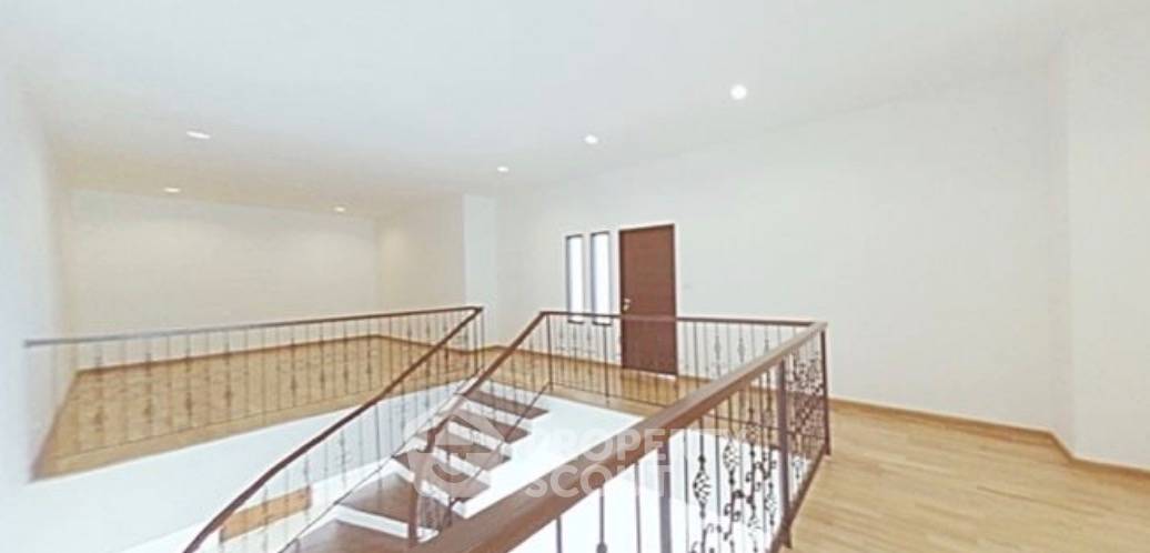 picture 2-BR Condo At Asoke Place, 300m to MRT Sukhumvit (38th-Floor) (ID 3041273) - 5/6
